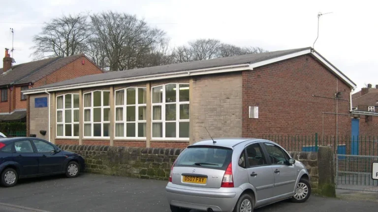 Sandy lane pic 1 768x432